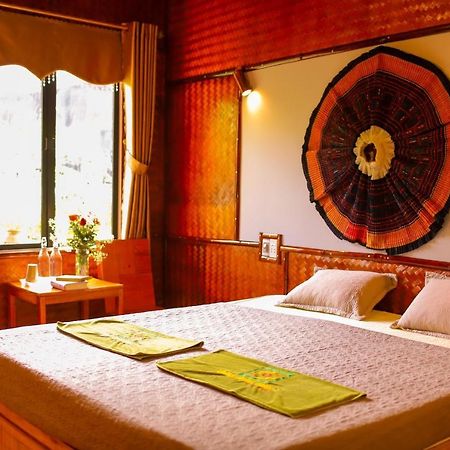 Golden Jungle House Hotel Ha Giang Exterior photo